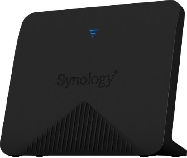 Synology Mesh Router, Gigabit, Tri-Band, 2x2 MIMO, USB, black