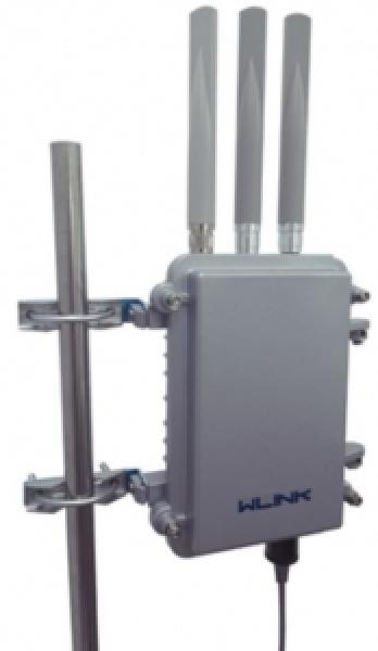 WLINK Outdoor Housing for R100/200/210 2x LTE antenna + 1x WiFi Antenna, IP67