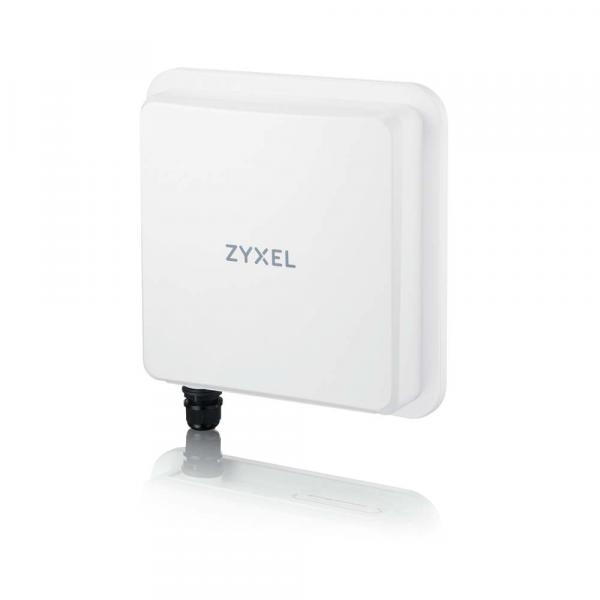 Zyxel FWA710 5G Outdoor Router Standalone/Nebula with 1 year Nebula Pro License  2.5G LAN